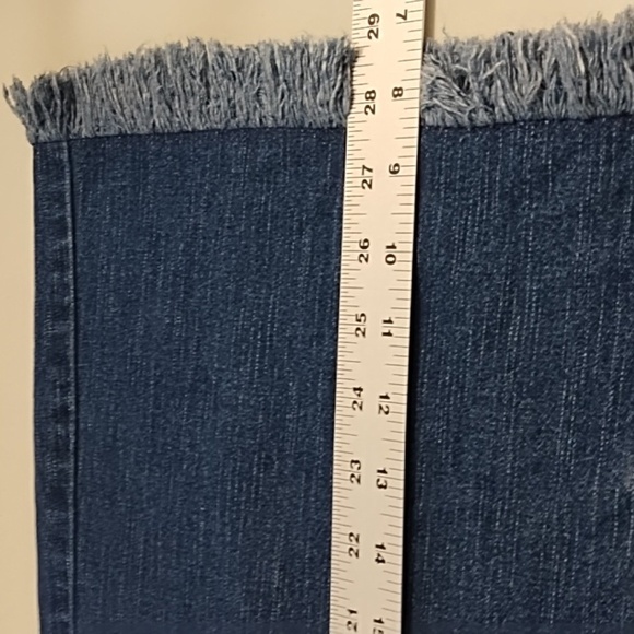 Denim Skirt 12 100% Cottom Raw Fringe Edge Hem Belt Zip Front - Picture 8 of 9